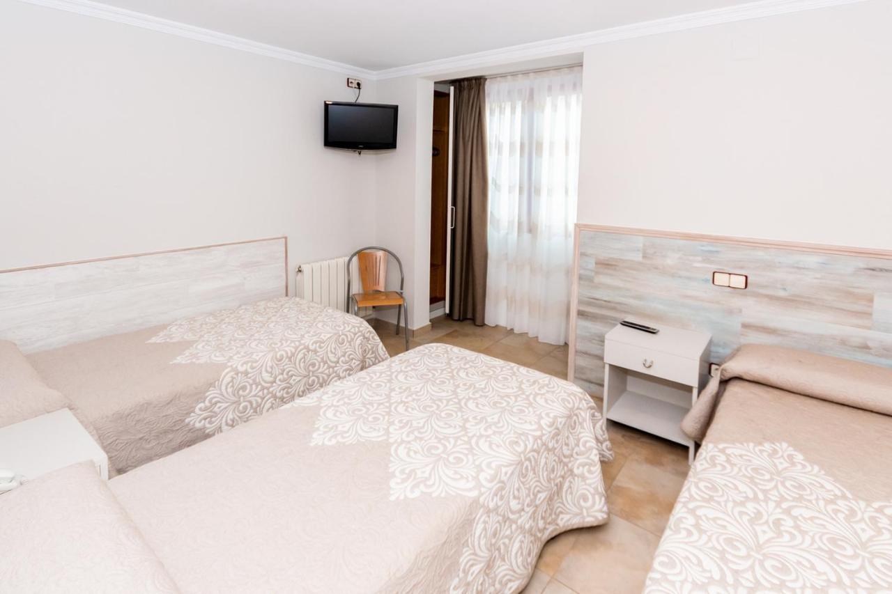 Hostal Viky Madrid Buitenkant foto