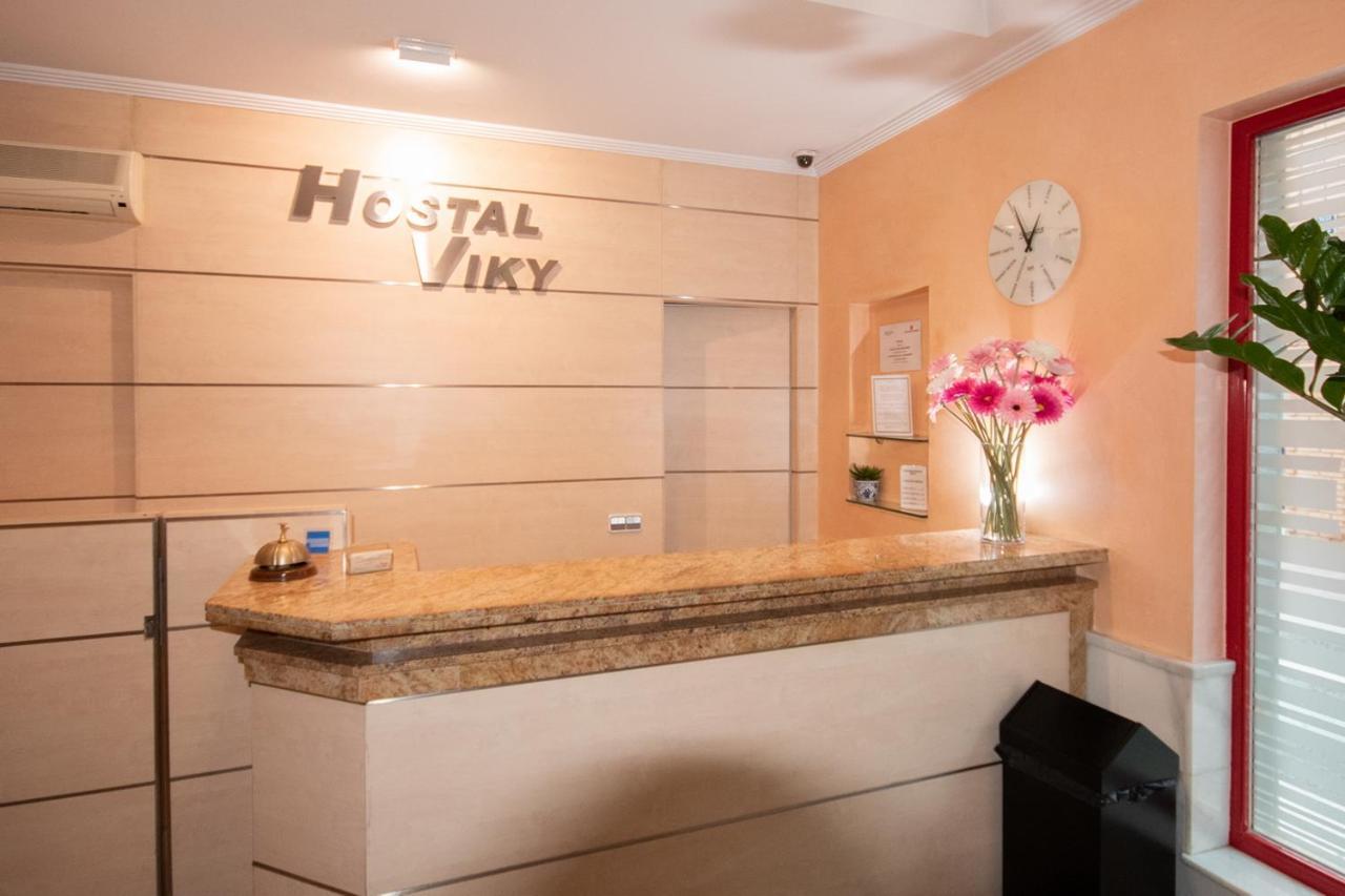Hostal Viky Madrid Buitenkant foto