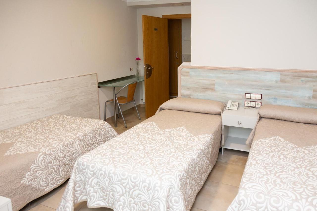 Hostal Viky Madrid Buitenkant foto