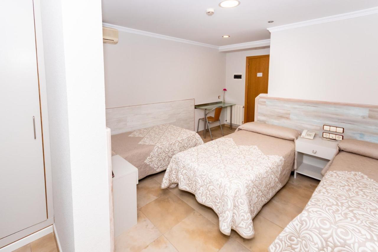 Hostal Viky Madrid Buitenkant foto
